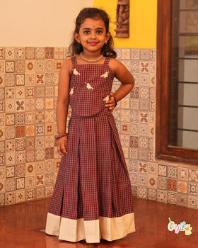 Chittukuruvi - Hand Embroidered Sparrow Pavadai Sattai Set