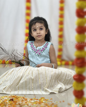 Vennilla - Hand Embroidered Ethnic Set