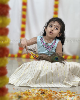 Vennilla - Hand Embroidered Ethnic Set