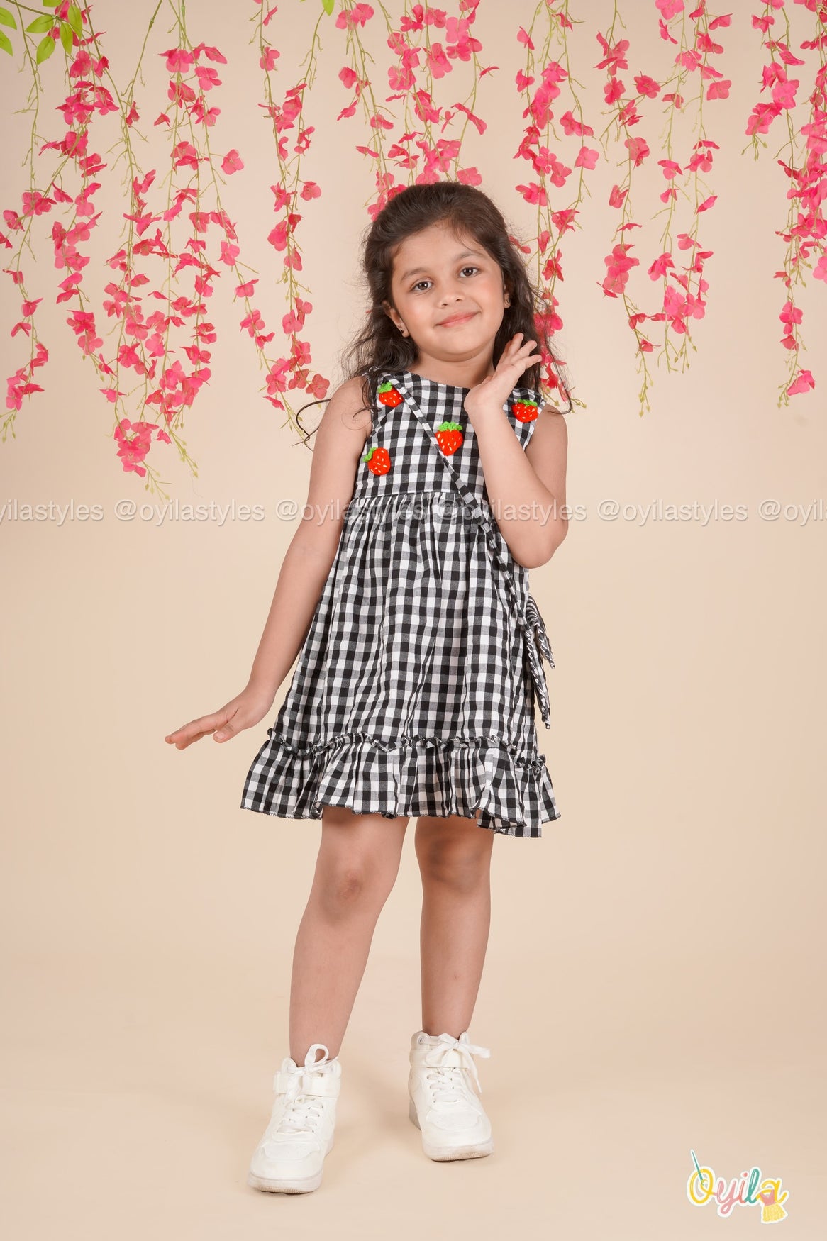Strawberry Picnic – Gingham Cotton Dress