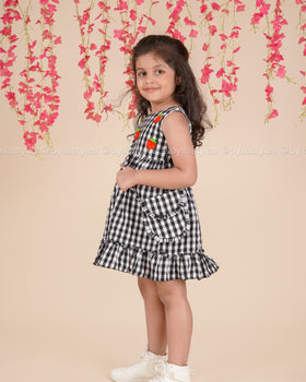 Strawberry Picnic – Gingham Cotton Dress
