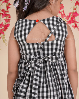 Strawberry Picnic – Gingham Cotton Dress