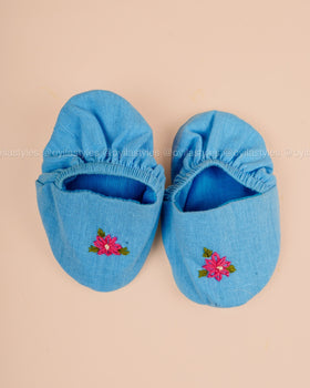 Poovai – Sky Blue Baby Dress Set with Bee & Floral Embroidery